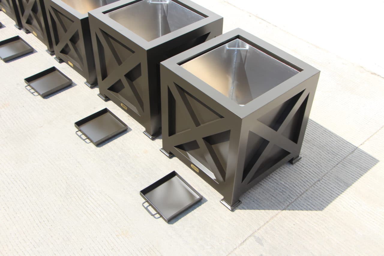 Aluminum Cross Planter Box with Tray Accents of France